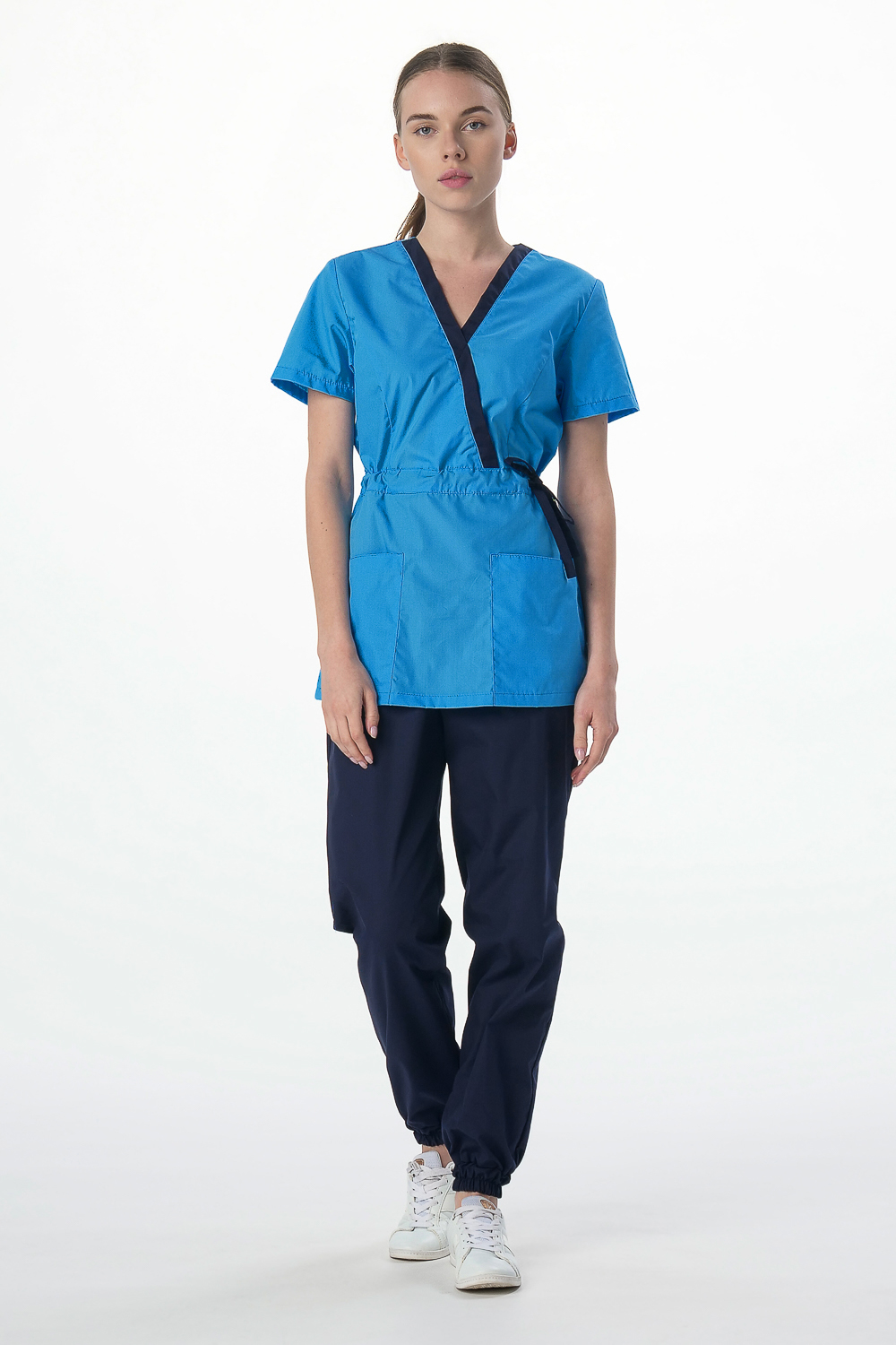 Костюм женский MedLine Арина (тк.Смесовая,120), т.синий/ярко-голубой